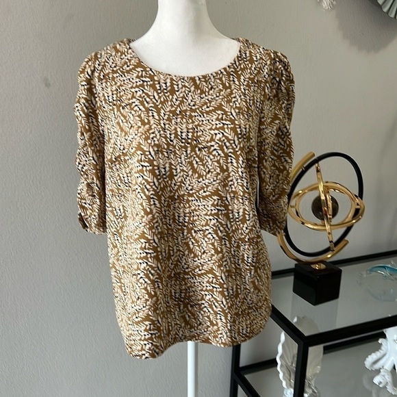 MELLODAY: NWOT Women’s brown round neckline blouse with white and black. Size M - Picture 3 of 15